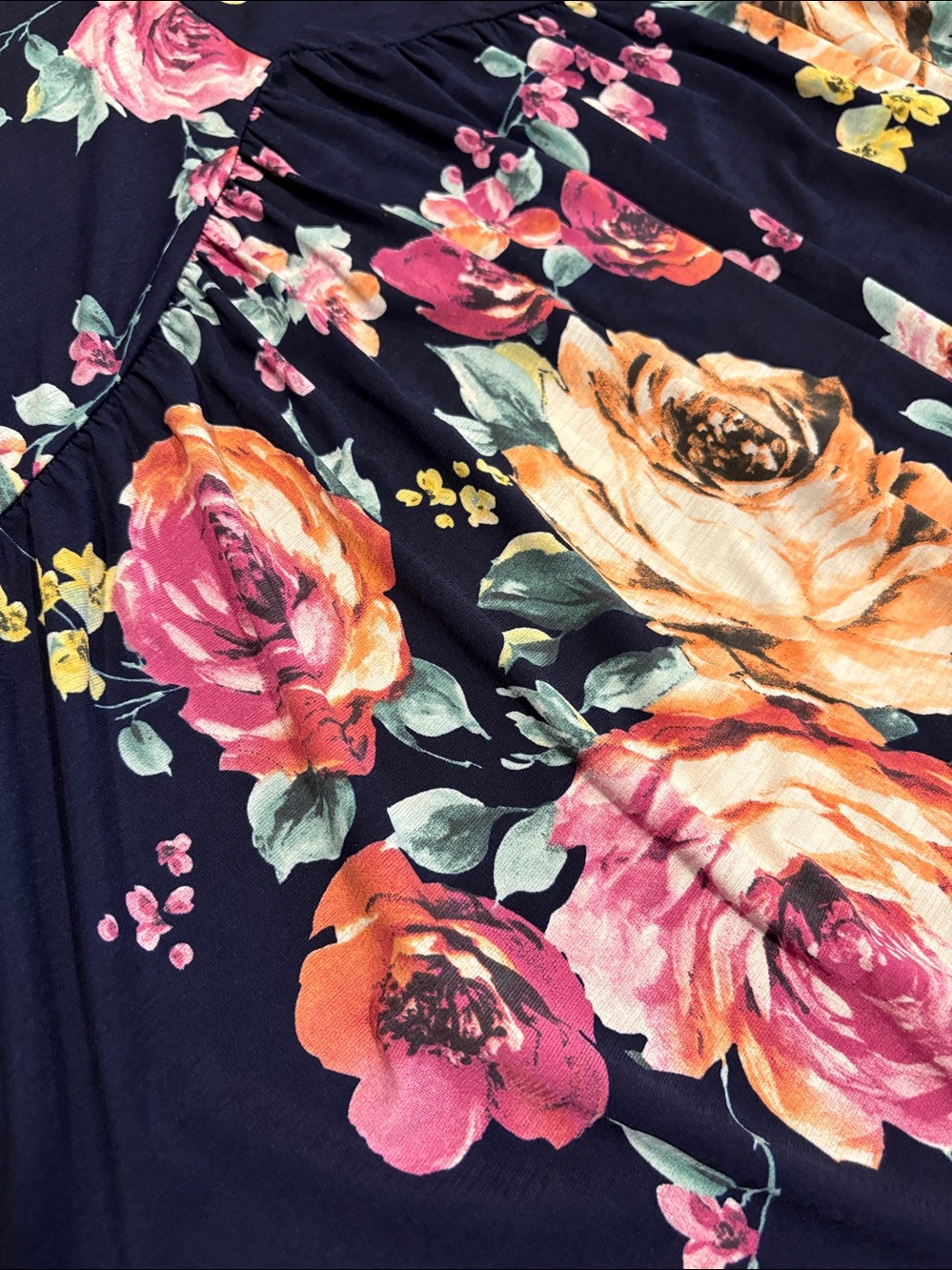Dear Scarlett ~ Navy Blue Floral Hot Pink Coral Short Sleeve Babydoll Blouse - Picture 5 of 6